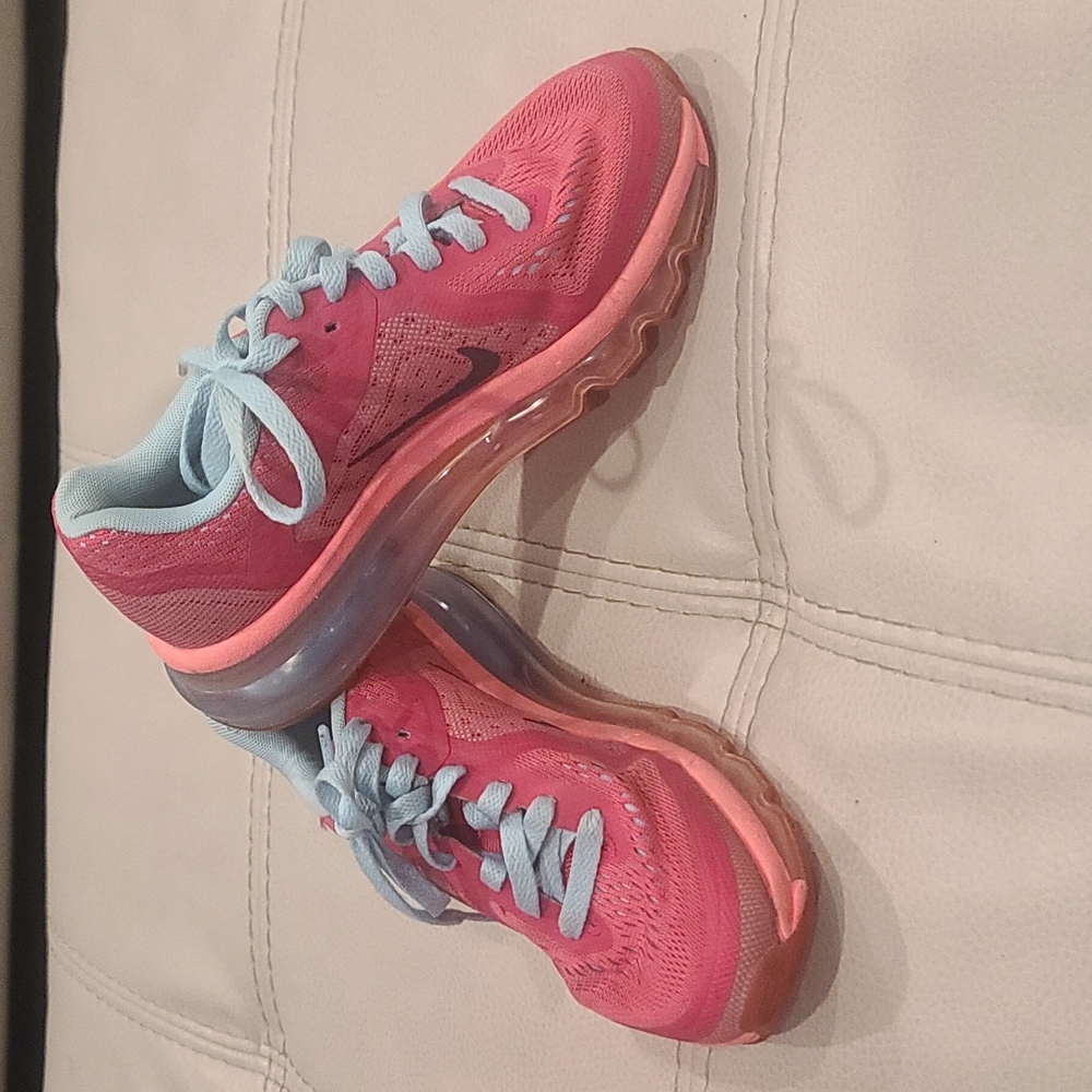 Nike sneakers sz 3.5